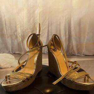 Bagley Mischka Gold Wedge heels, size 7.5